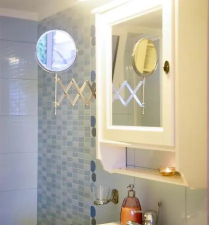 בית נופש Nikogroup By The Sea 3 *
