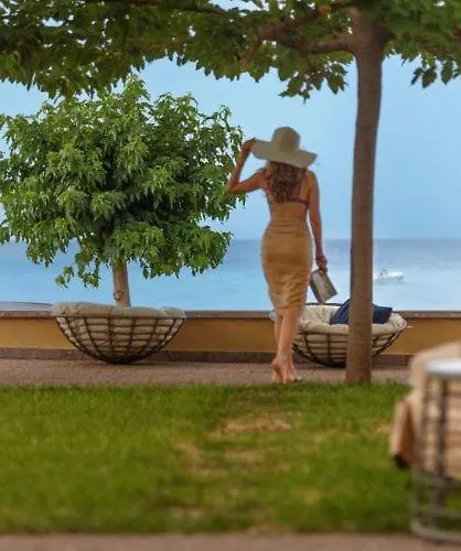 Σπίτι διακοπών Nikogroup By The Sea 3 *